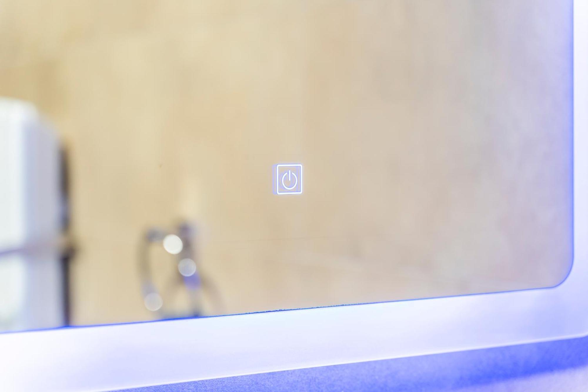 Apartment Bloom Court -sleeps 4-free Parking With Workstation & High-speed Wifi Birmingham