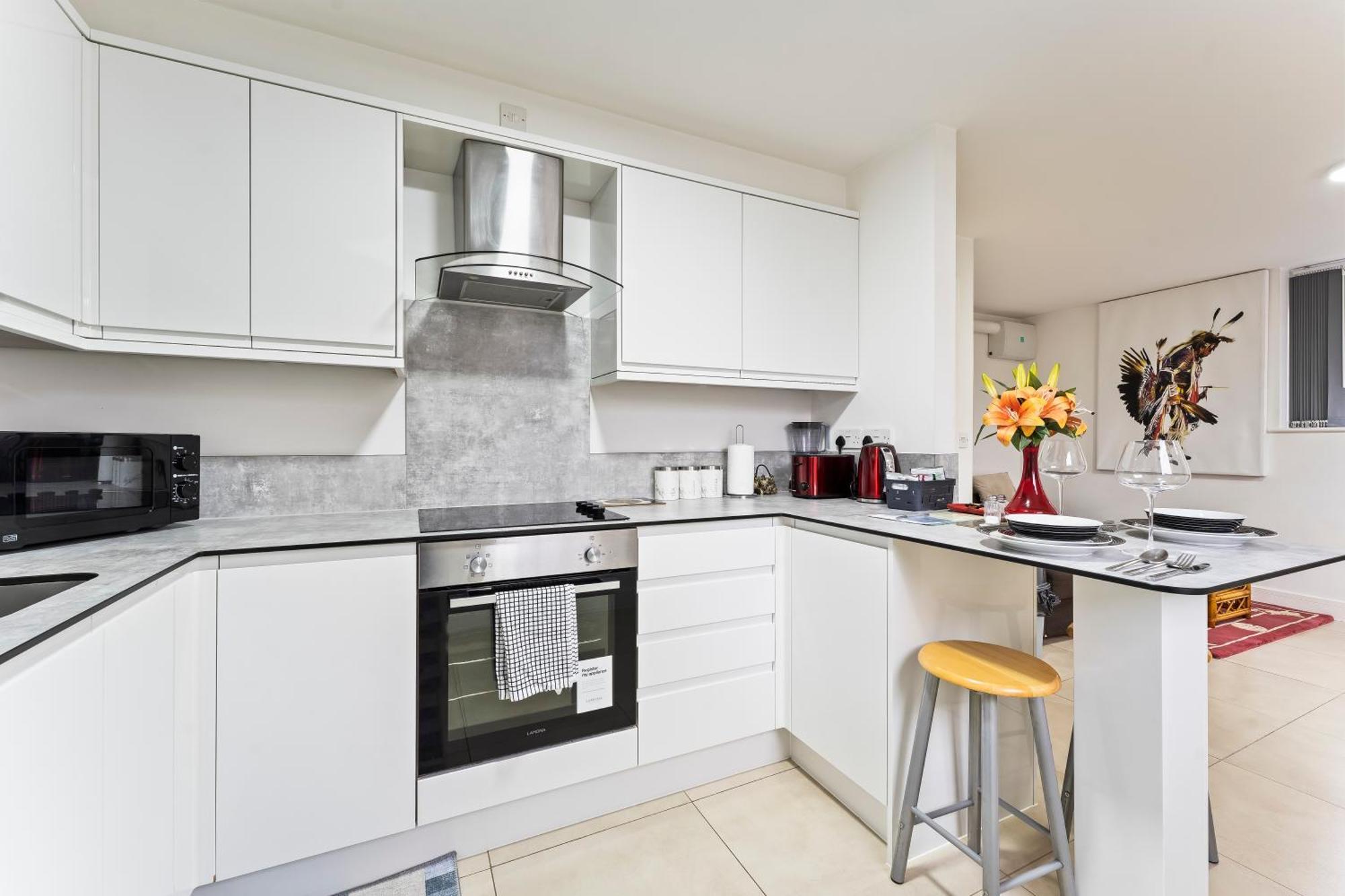 Bloom Court -sleeps 4-free Parking With Workstation & High-speed Wifi Birmingham